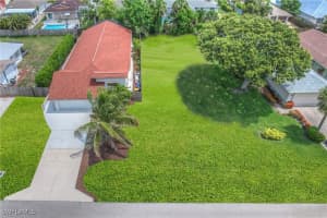 663 110th Ave N, Naples