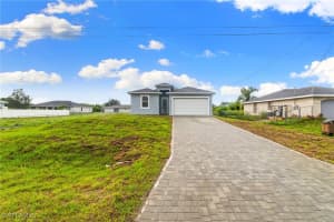 2813 38th Street, Lehigh Acres, FL 33976 - MLS#225051576