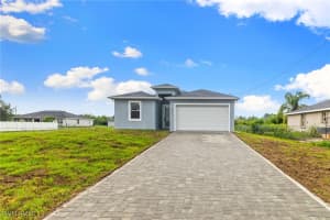 2813 38th Street, Lehigh Acres, FL 33976 - MLS#225051576