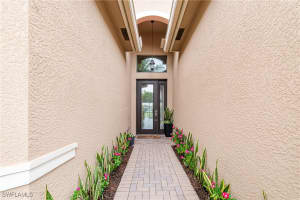 11704 Stonecreek Circle, Fort Myers, FL 33913 - MLS#225051588