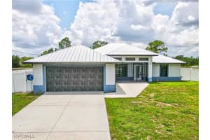 3613 39TH Street, Lehigh Acres, FL 33976 - MLS#225051626