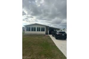 26287 Queen Mary Ln, Bonita Springs