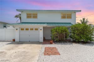 2472 York Road, St. James City, FL 33956 Sold 06/27/25