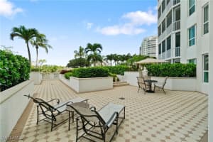 325 Dunes Blvd T2, Naples