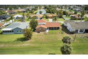 238 9th Terrace, Cape Coral, FL 33990 - MLS#225051890