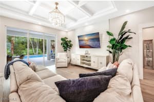 1470 Serrano Cir, Naples