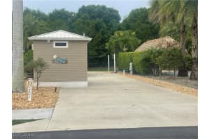 5200 Cypress Trail Resort Circle, Fort Myers, FL 33905 - MLS#225052035