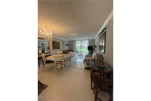 200 Forest Lakes Boulevard, Naples, FL 34105 Sold 07/09/25
