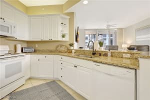 470 Launch Circle, Naples, FL 34108 - MLS#225052065