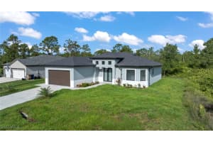 570 Sherwood Avenue, Lehigh Acres, FL 33974 - MLS#225052104