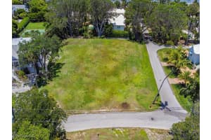 2545 Lantern Lane, Naples, FL 34102 - MLS#225052244