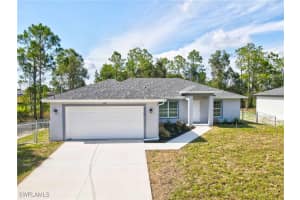 2712 43RD Street, Lehigh Acres, FL 33976 Sold 08/08/25