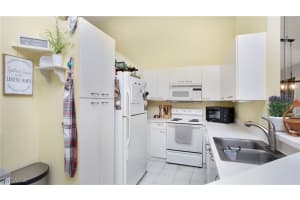 96 Silver Oaks Circle, Naples, FL 34119 - MLS#225052337