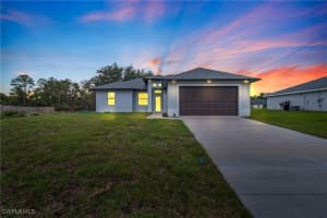 2605 Darlene Pl, Lehigh Acres