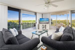 5550 Heron Point Dr W 305, Naples