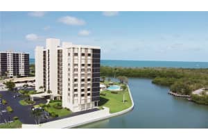 17 Bluebill Ave 901, Naples