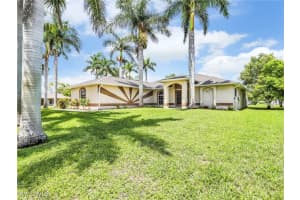 305 16th Place, Cape Coral, FL 33990 - MLS#225052519