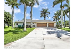 305 16th Place, Cape Coral, FL 33990 - MLS#225052519