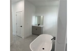 804 36th Place, Cape Coral, FL 33993 - MLS#225052531