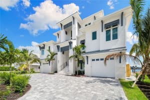 273 Trade Winds Avenue, Naples, FL 34108 - MLS#225052556