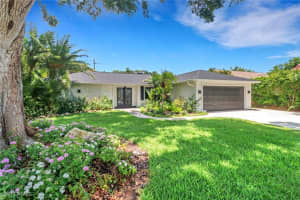 2255 Kings Lake Blvd, Naples