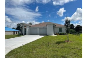6064 Laurelwood Dr, Fort Myers