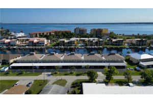 4013 Se 19th Pl 101, Cape Coral