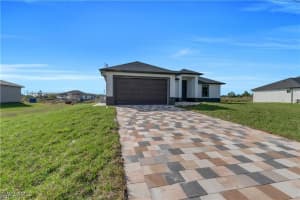 1057 Brenton Avenue, Lehigh Acres, FL 33974 - MLS#225052689