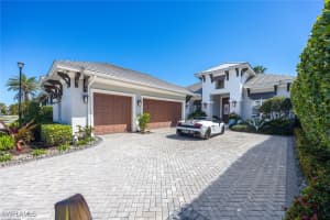 6818 Mangrove Ave, Naples