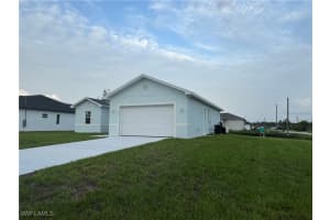 426 Mercedes Court, Lehigh Acres, FL 33972 - MLS#225052865