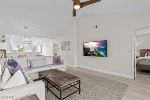 10682 Gulf Shore Drive, Naples, FL 34108 - MLS#225052893