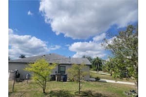 818 Albert Avenue, Lehigh Acres, FL 33971 - MLS#225052911