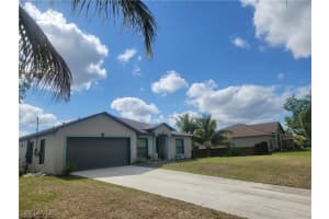 818 Albert Avenue, Lehigh Acres, FL 33971 - MLS#225052911