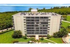 5 Bluebill Avenue, Naples, FL 34108 - MLS#225052916