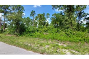 516 Summit Avenue, Lehigh Acres, FL 33974 - MLS#225052959