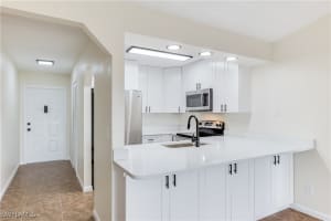 616 Se 14th Ter 201, Cape Coral