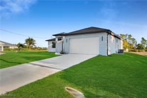 2106 18th Street, Lehigh Acres, FL 33972 - MLS#225053026