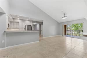 1210 Wildwood Lakes Blvd 304, Naples