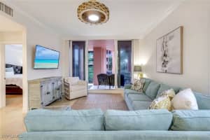 401 Bayfront Place, Naples, FL 34102 - MLS#225053195