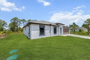 1032 Maxwell Avenue, Lehigh Acres, FL 33974 - MLS#225053229