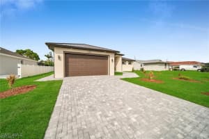 427 21st Terrace, Cape Coral, FL 33991 - MLS#225053267
