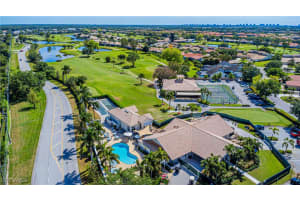 11718 Quail Village Way 17, Naples