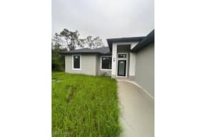 2813 52nd Street, Lehigh Acres, FL 33976 - MLS#225053274