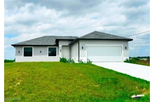 9017 Meadow Cir, Labelle