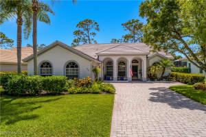 6576 Chestnut Circle, Naples, FL 34109 - MLS#225053290