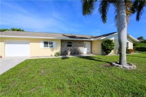 698 107th Avenue, Naples, FL 34108 - MLS#225053344