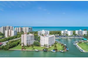 33 Bluebill Avenue, Naples, FL 34108 - MLS#225053418