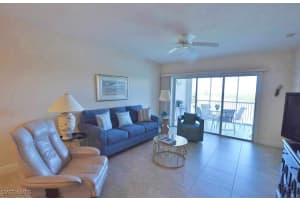33 Bluebill Avenue, Naples, FL 34108 - MLS#225053418