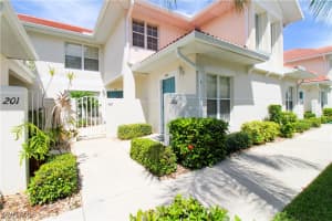 5025 Cedar Springs Drive, Naples, FL 34110 - MLS#225053499