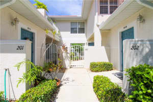 5025 Cedar Springs Drive, Naples, FL 34110 - MLS#225053499